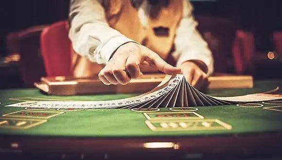 ba99 VIP Gold Diamond Elite ကစားသမားများ Myanmar National League နှင့် Live Casino ကစားနေသောမြင်ကွင်း